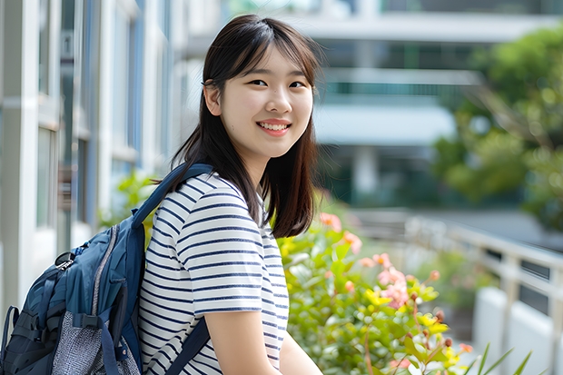 首都医科大学学费一年多少钱